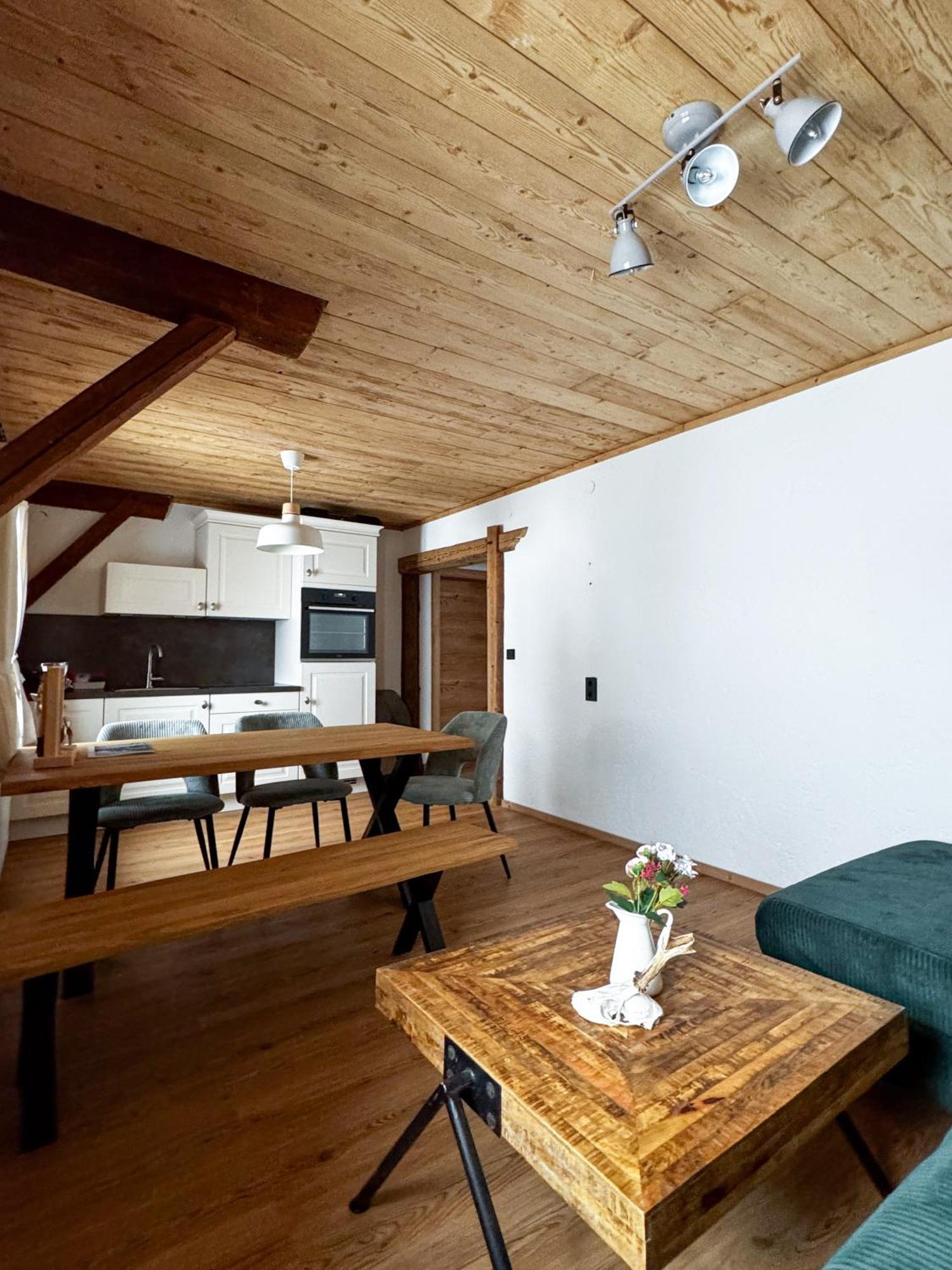 Peer Alm Hotel Navis Bagian luar foto