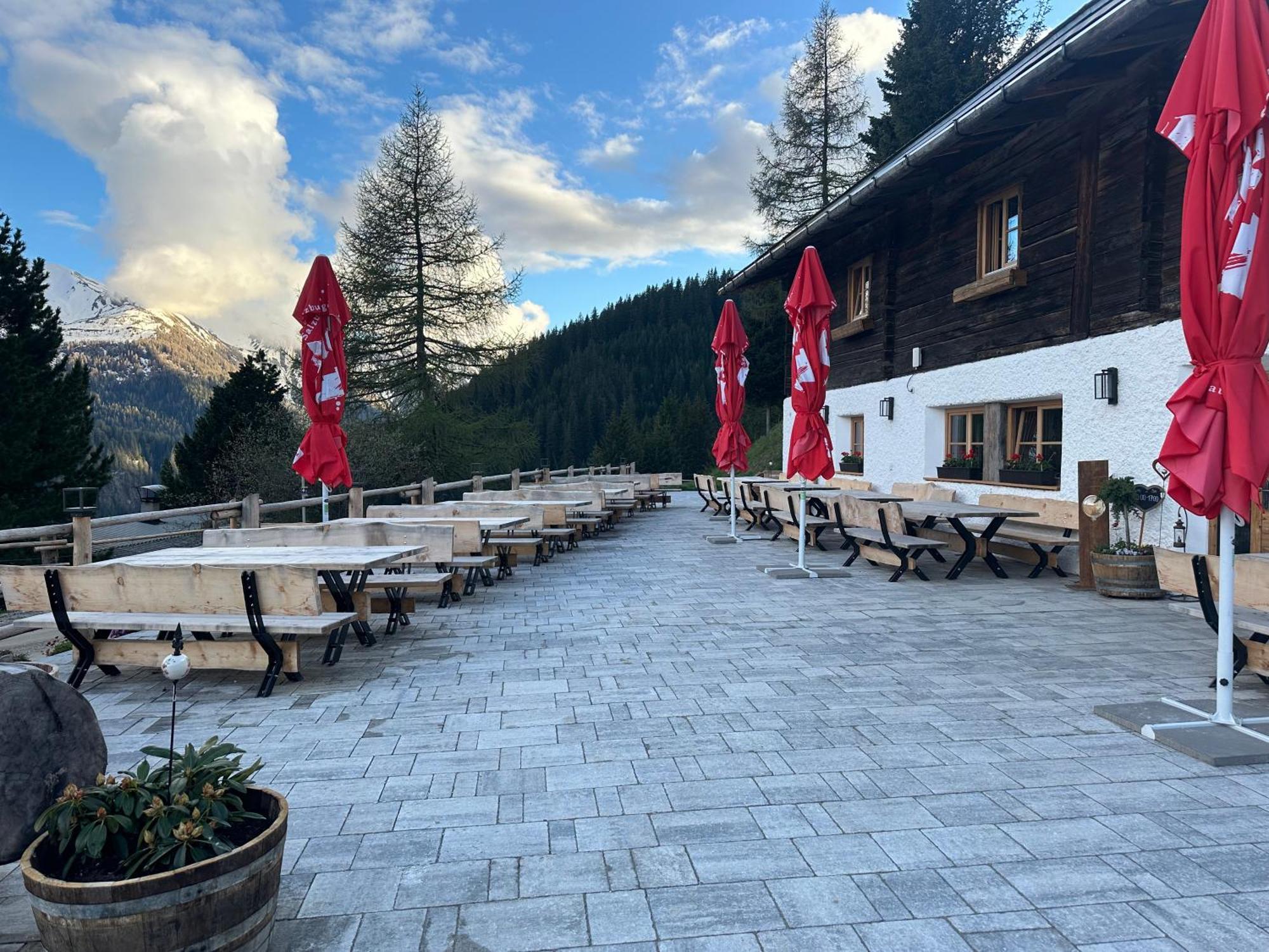 Peer Alm Hotel Navis Bagian luar foto